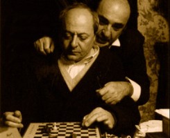 Vittorio Franceschi e Alessandro Haber nel film 