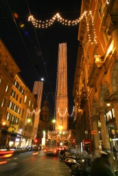 Le Due Torri, da via Rizzoli