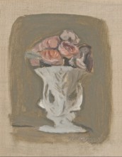 Giorgio Morandi, Fiori, 1946 (V.501), olio su tela 24,5 x 19 cm, collezione Enos e Alberto Ferri, deposito in comodato gratuito al Museo Morandi da luglio 2020
